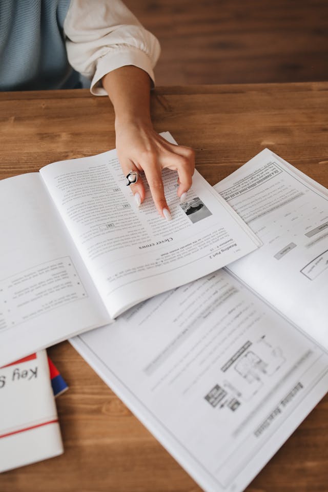 Listening - Test 8 - Guide to IELTS
